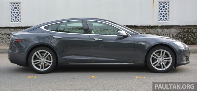 Tesla Model S 85 drive-33