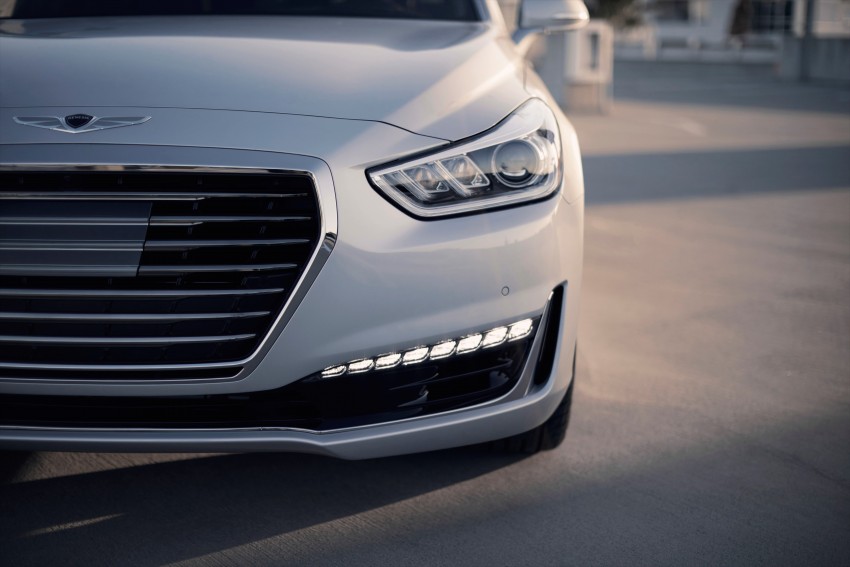 Genesis G90 flagship makes North American debut 427767
