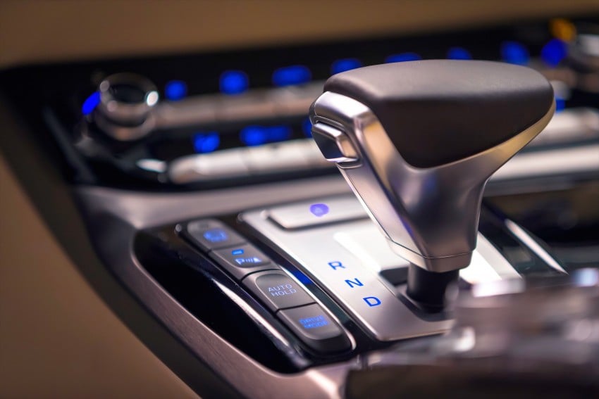 Genesis G90 flagship makes North American debut 427867