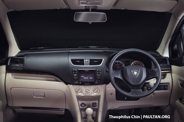 Proton-Ertiga-Interior