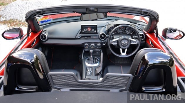 Mazda MX-5 2.0 Review 72