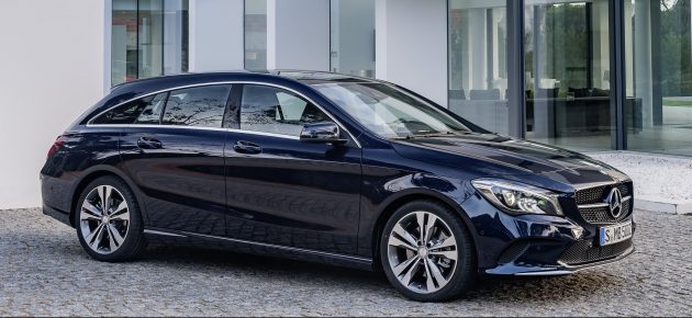 Mercedes-Benz CLA 250 4MATIC Shooting Brake (X117) 2016. Canvasitblau, Interieur schwarz-beige. Kraftstoffverbrauch (l/100 km) innerorts/außerorts/kombiniert: 8,7/5,5/6,7;  CO2-Emissionen kombiniert: 154 g/km Mercedes-Benz CLA 250 4MATIC Shooting Brake (X117) 2016. Canvasite blue, Interior black-beige. Fuel consumption (l/100 km) urban/ex urban/combined: 8.7/5.5/6.7;	combined CO2 emissions: 154 g/km