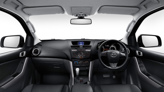2016-Mazda-BT-50-10_BM