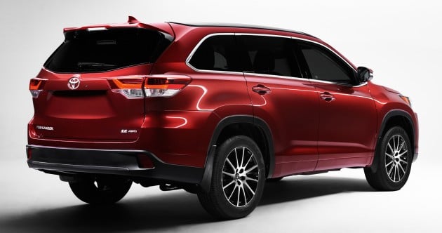 2017-Toyota-Highlander-Rear
