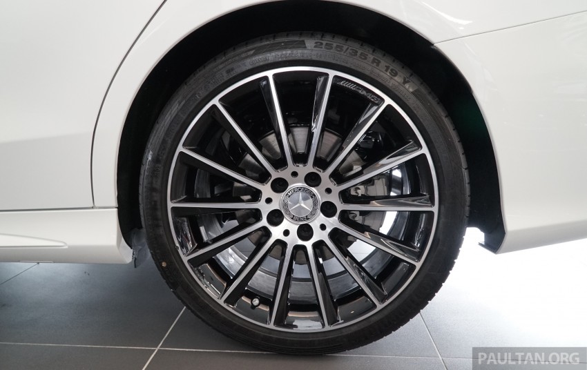 GALLERY: W205 Mercedes-Benz C180 Avantgarde and C300 AMG Line in Malaysian showroom, from RM229k 462992