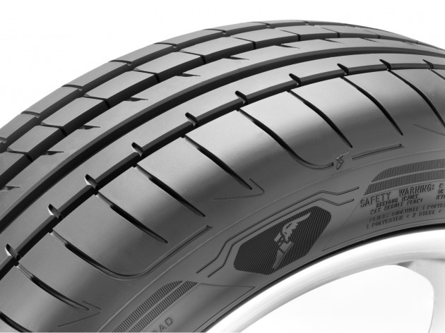 goodyear-eagle-asymmetric-3-cross-top_BM