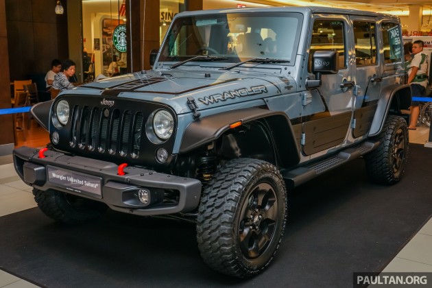 Jeep-Wrangler-Unlimited-Sahara-Batwrangler-1