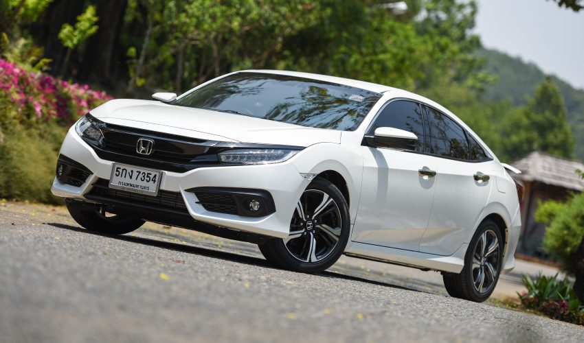 DRIVEN: 2016 FC Honda Civic 1.8L, 1.5L VTEC Turbo 492279