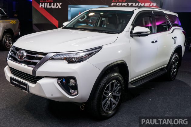 2016-Toyota-Fortuner-1_BM