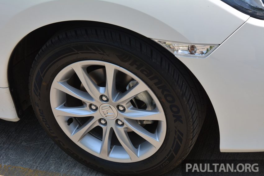 DRIVEN: 2016 FC Honda Civic 1.8L, 1.5L VTEC Turbo 490659