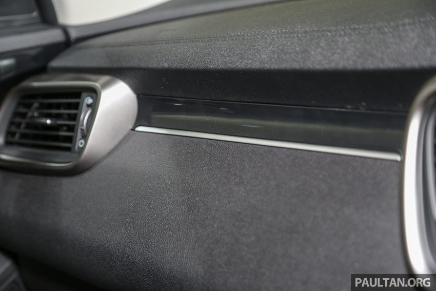 2016 Kia Sorento on display at dealers before launch 498043