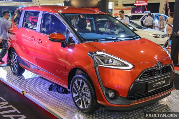 Toyota_Sienta-2