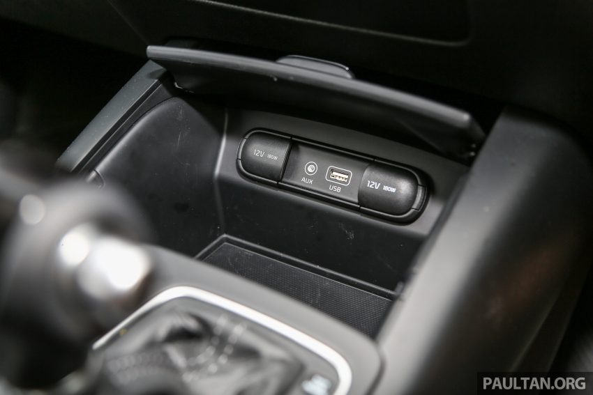 GALLERY: Kia Sorento – new UM vs previous-gen XM 510956