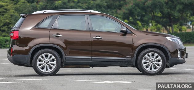 Kia_Sorento_Old_Ext-12