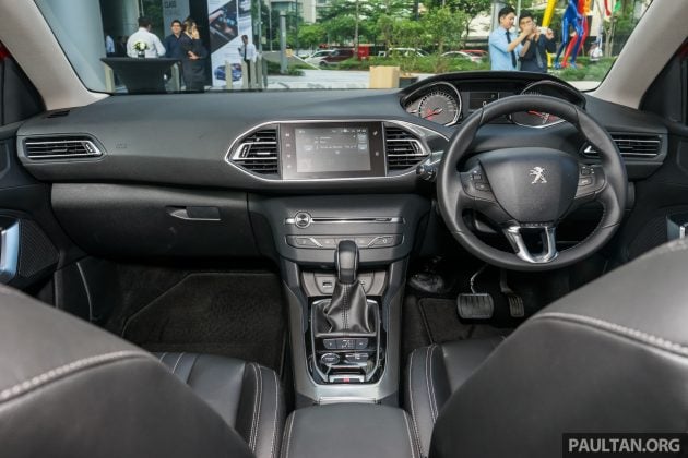 Peugeot-408-16