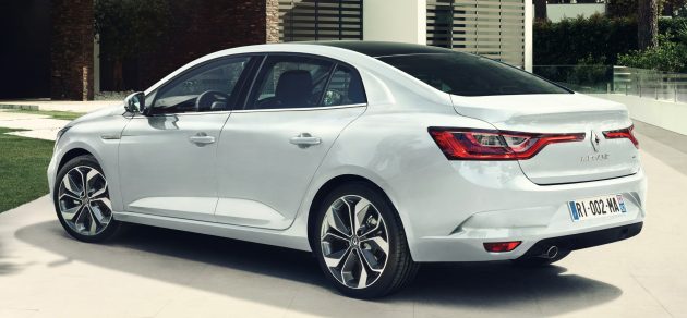 Renault-Megane-Sedan-Fluence-16