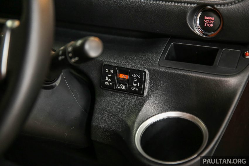 GALLERY: 2016 Toyota Sienta at Mitsui Outlet Park 516438