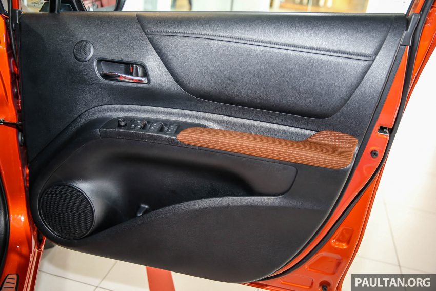 GALLERY: 2016 Toyota Sienta at Mitsui Outlet Park 516442