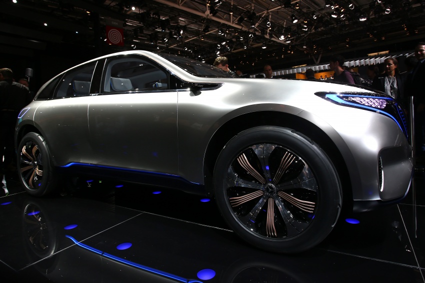 Mercedes-Benz Generation EQ makes debut in Paris 557238