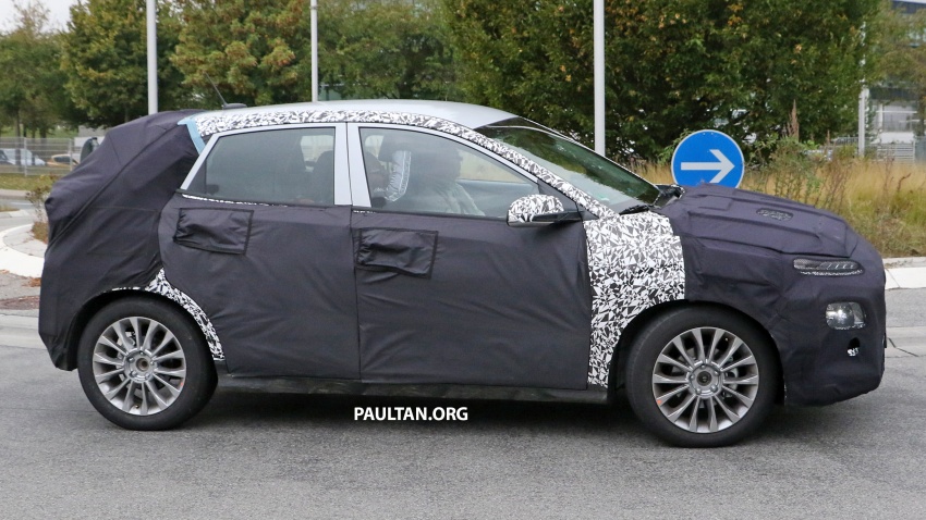 SPIED: Hyundai B-segment SUV makes the rounds 563640