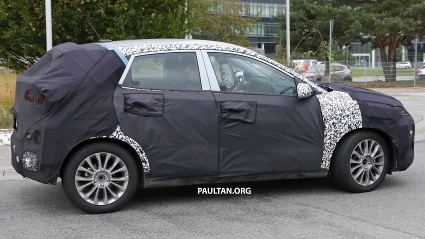 SPIED: Hyundai B-segment SUV makes the rounds 563641