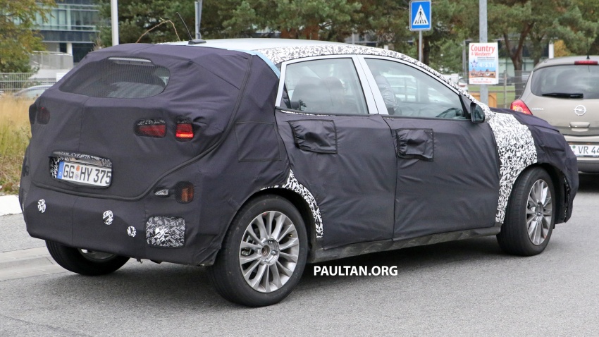 SPIED: Hyundai B-segment SUV makes the rounds 563642