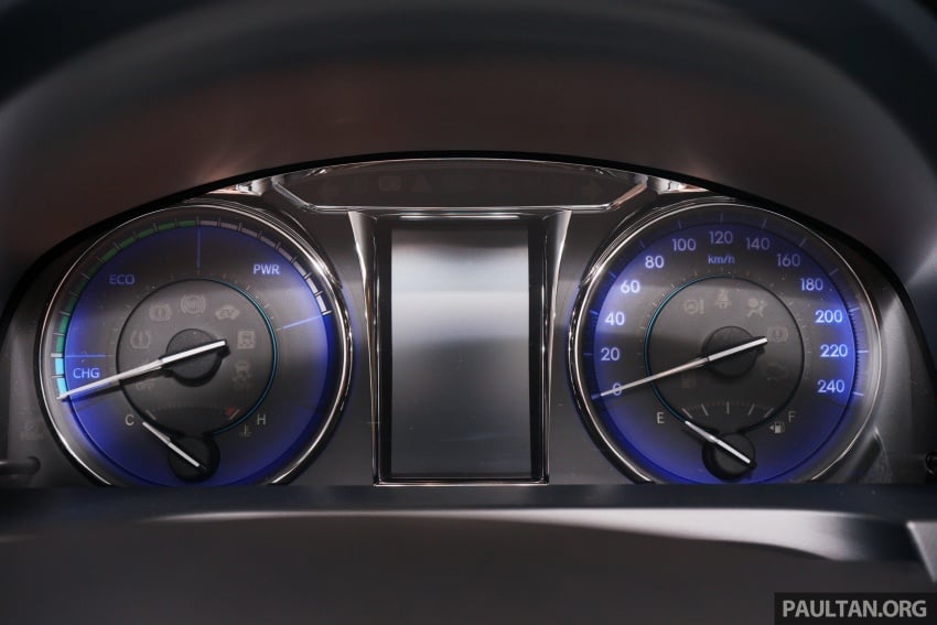 GALLERY: New Toyota Camry Hybrid Luxury variant 586165