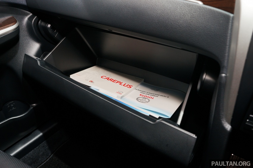 GALLERY: New Toyota Camry Hybrid Luxury variant 586171