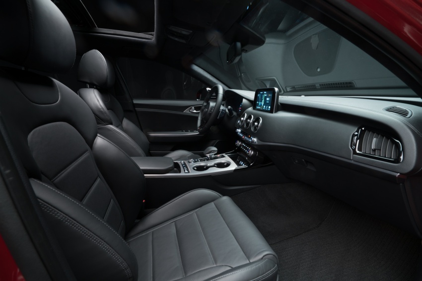 2018 Kia Stinger unveiled – it’s a production Kia GT! 599996