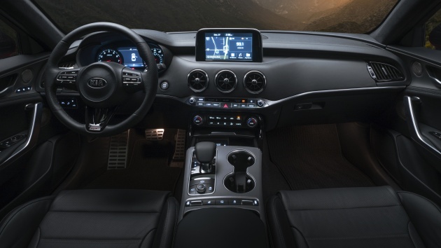 Kia Stinger 2018 didedahkan – model produksi sebenar kereta sport empat-pintu dari konsep Kia GT