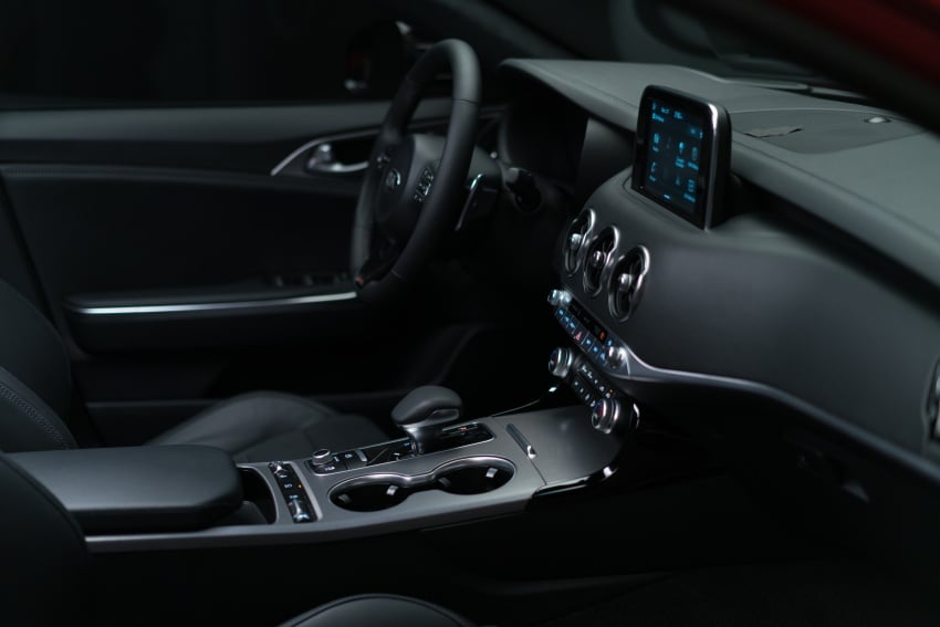 2018 Kia Stinger unveiled – it’s a production Kia GT! 600011