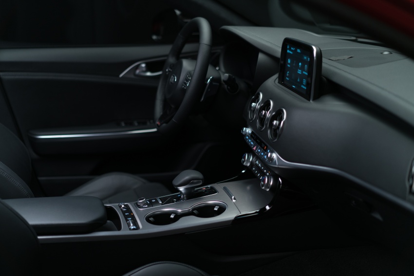 Kia Stinger 2018 didedahkan – model produksi sebenar kereta sport empat-pintu dari konsep Kia GT 600299