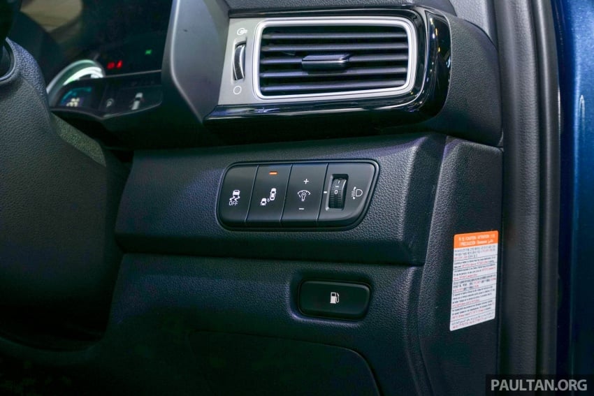 Kia Niro Hybrid debuts at the Singapore Motor Show 603546