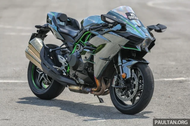 REVIEW: Kawasaki Ninja H2 – power to the people