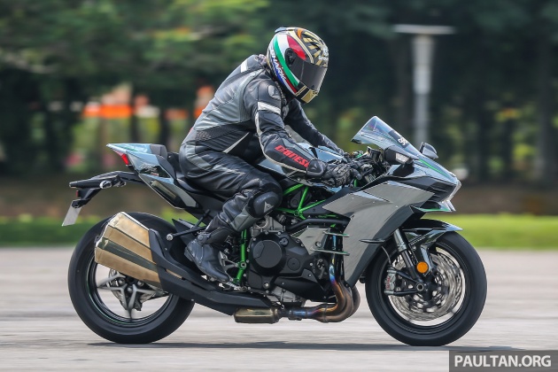 REVIEW: Kawasaki Ninja H2 – power to the people