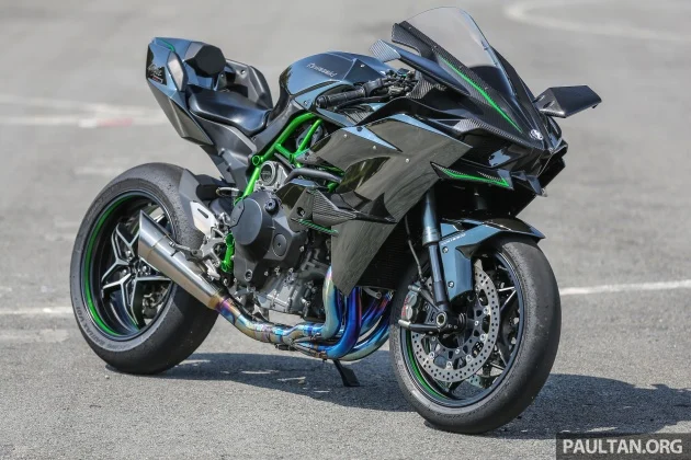 REVIEW: Kawasaki Ninja H2 – power to the people