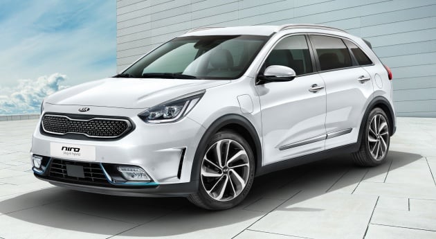 Kia Niro plug-in hybrid debuts, goes on sale Q3 2017