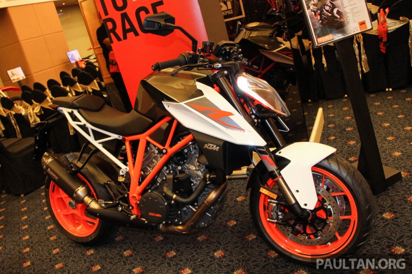 KTM Malaysia lancarkan Super Adventure S 1290 dan Super Duke R 1290 2017 – penuh alat elektronik 646093