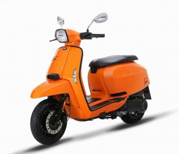 Lambretta V Special dipertonton pertama kali di Itali