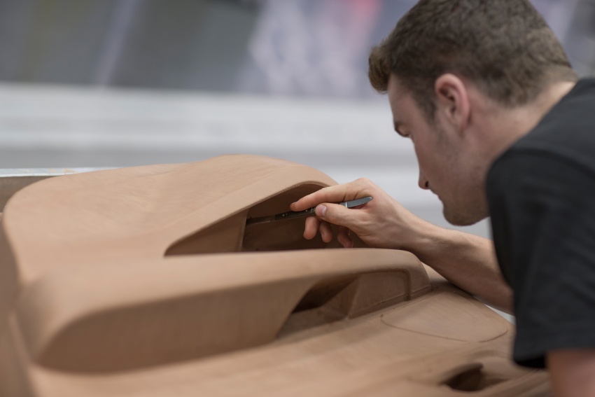 G32 BMW 6 Series Gran Turismo unveiled: more swish 672089