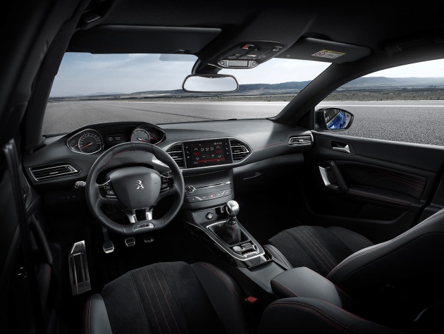 Peugeot 308 facelift didedahkan dengan enjin baharu