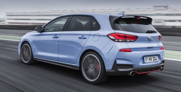Hyundai i30 N – 275 PS and 353 Nm, six-speed manual
