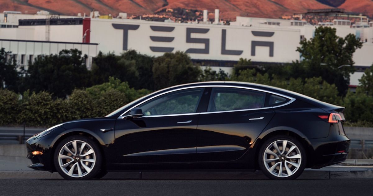 Tesla Model 3 Long Range rear-wheel drive axed