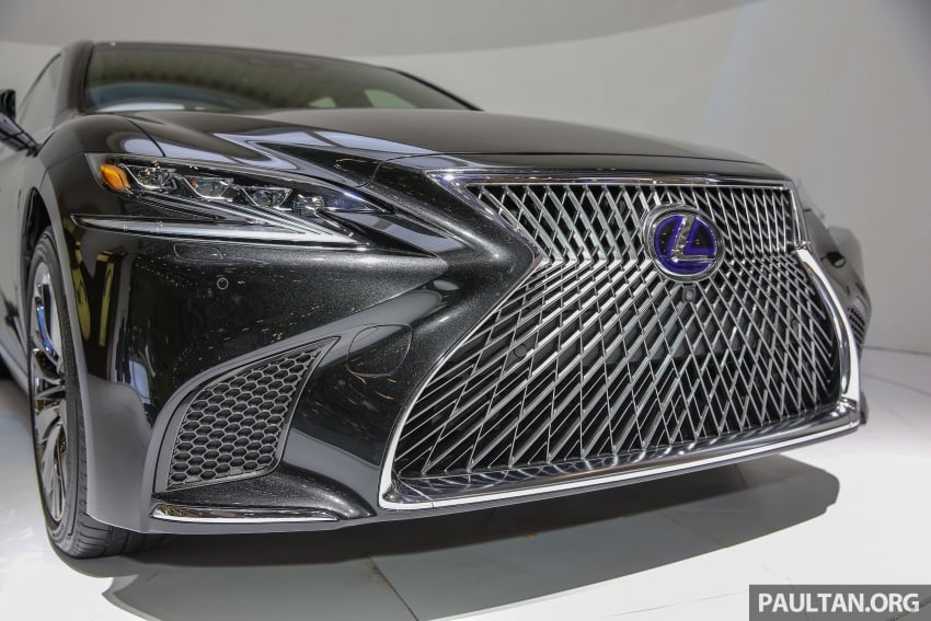 GIIAS 2017: Lexus LS 500h previewed in Indonesia 698199
