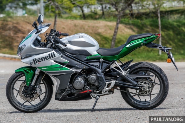 REVIEW: 2017 Benelli 302R – sports on a shoestring