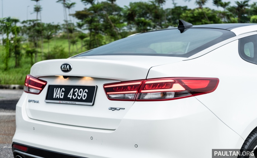 FIRST DRIVE: 2017 Kia Optima GT T-GDI video review 715262