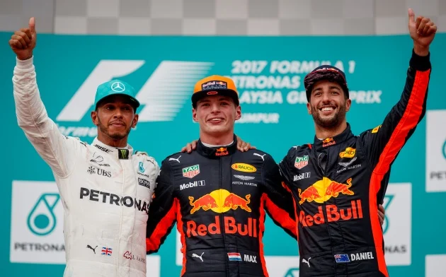 2017 Malaysian GP: Verstappen wins thrilling final race