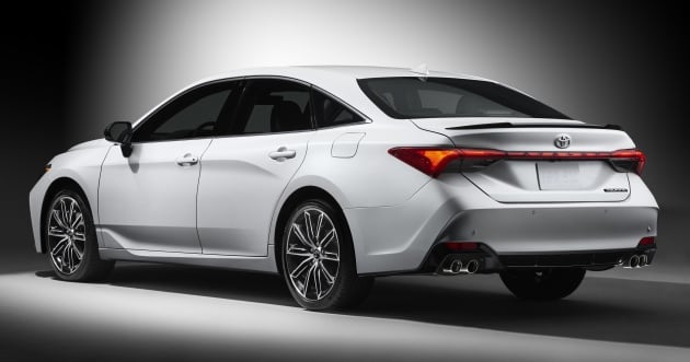 2019 Toyota Avalon – aggressive large sedan debuts