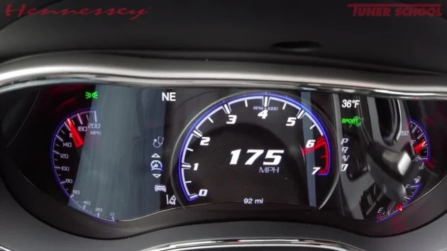 VIDEO: Jeep Grand Cherokee Trackhawk speed run
