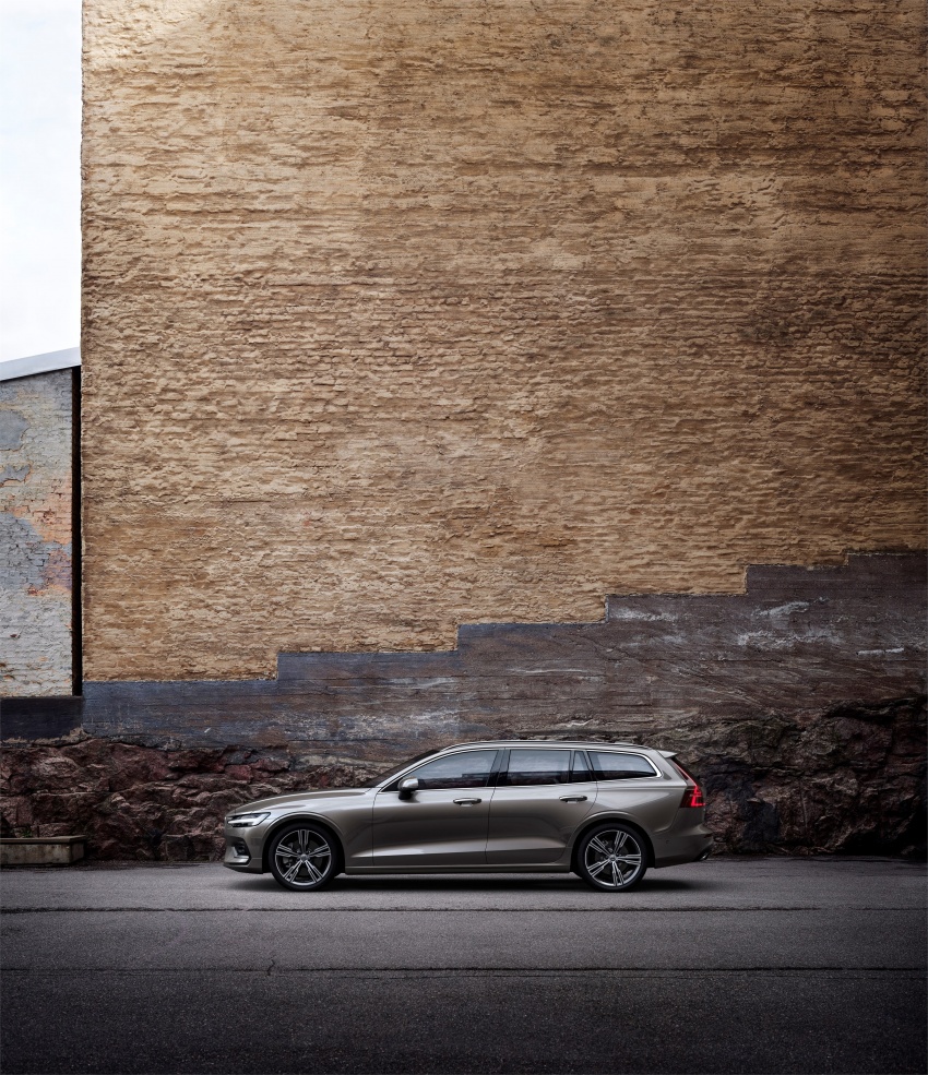 2018 Volvo V60 unveiled – new T6 Twin Engine PHEV 781410